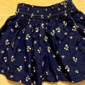 Hanna Andersson adorable navy blue floral skirt size 110